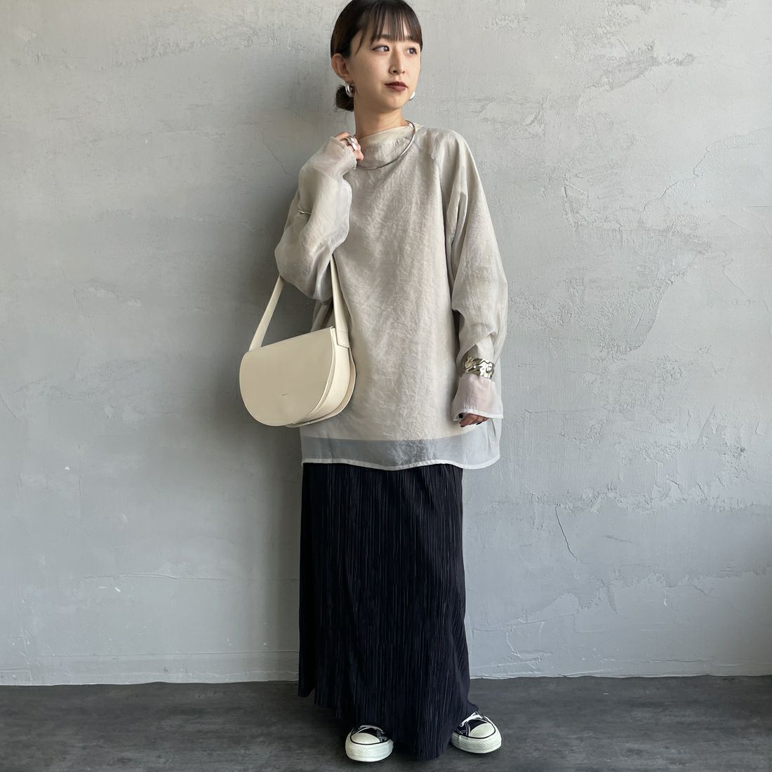 nenom [ネノム] ラグランシアーレイヤードTシャツ [NE25132014] 22 BEIGE nenom [ネノム] ラグランシアーレイヤードTシャツ [NE25132014] 02 OFF nenom [ネノム] ラグランシアーレイヤードTシャツ [NE25132014] 07 GRAY &&モデル身長：150cm 着用サイズ：F&&