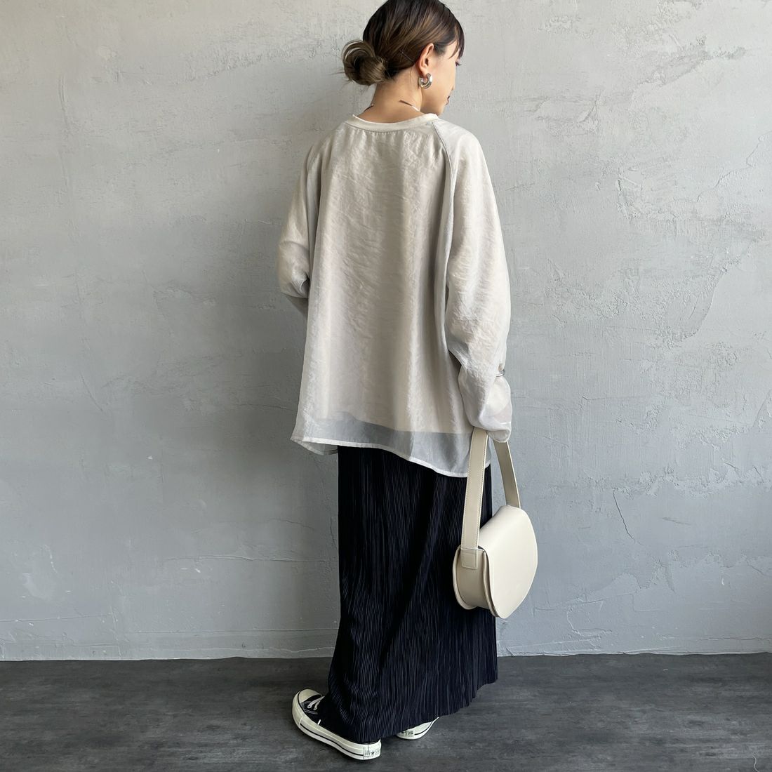 nenom [ネノム] ラグランシアーレイヤードTシャツ [NE25132014] 22 BEIGE nenom [ネノム] ラグランシアーレイヤードTシャツ [NE25132014] 02 OFF nenom [ネノム] ラグランシアーレイヤードTシャツ [NE25132014] 07 GRAY &&モデル身長：150cm 着用サイズ：F&&