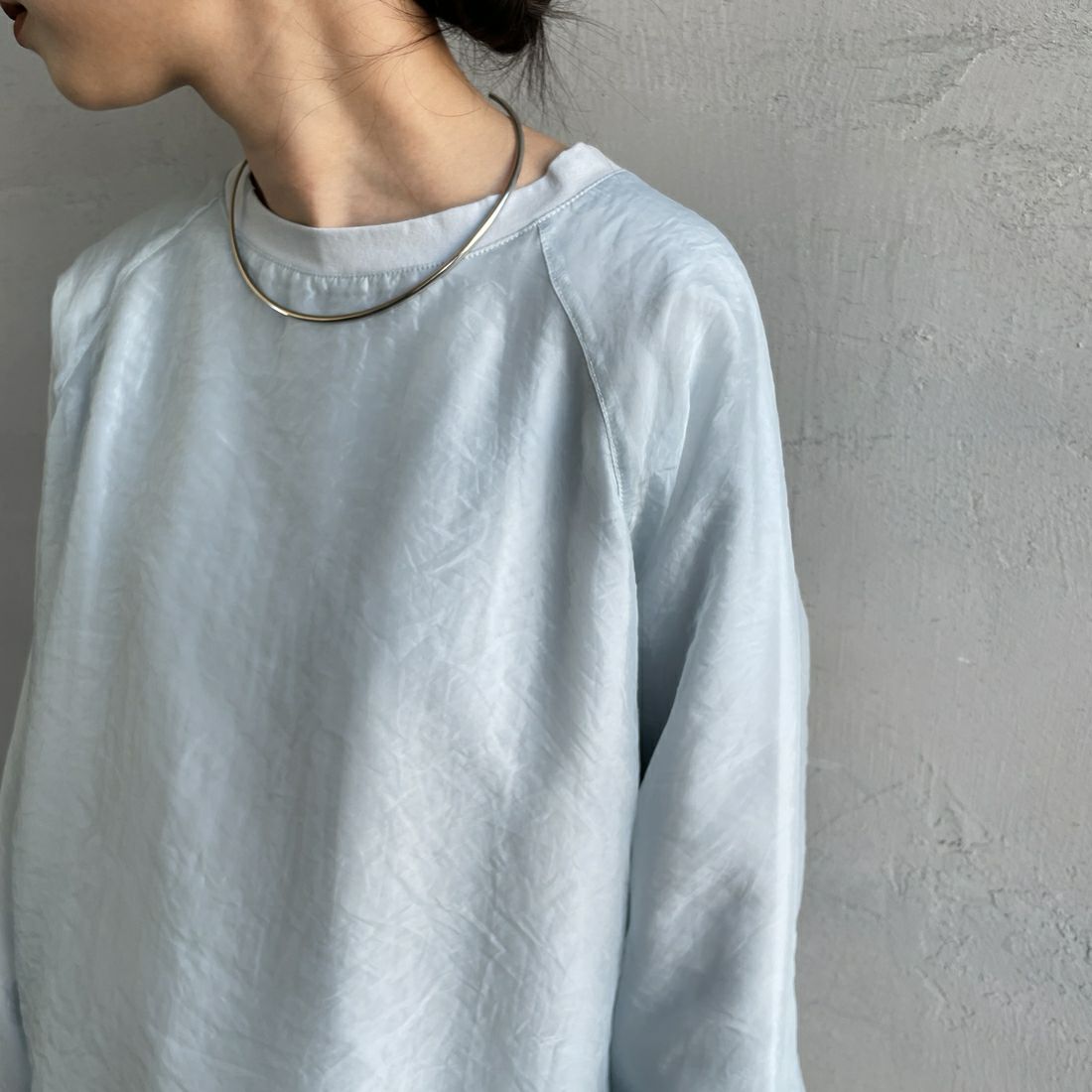 nenom [ネノム] ラグランシアーレイヤードTシャツ [NE25132014] 10 SAX &&モデル身長：150cm 着用サイズ：F&&