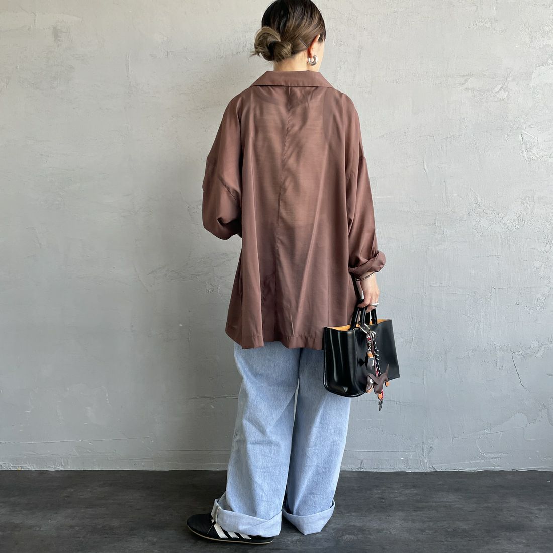 nenom [ネノム] シアーテーラードジャケット [NE25132082] 28 BROWN &&モデル身長：150cm 着用サイズ：F&&