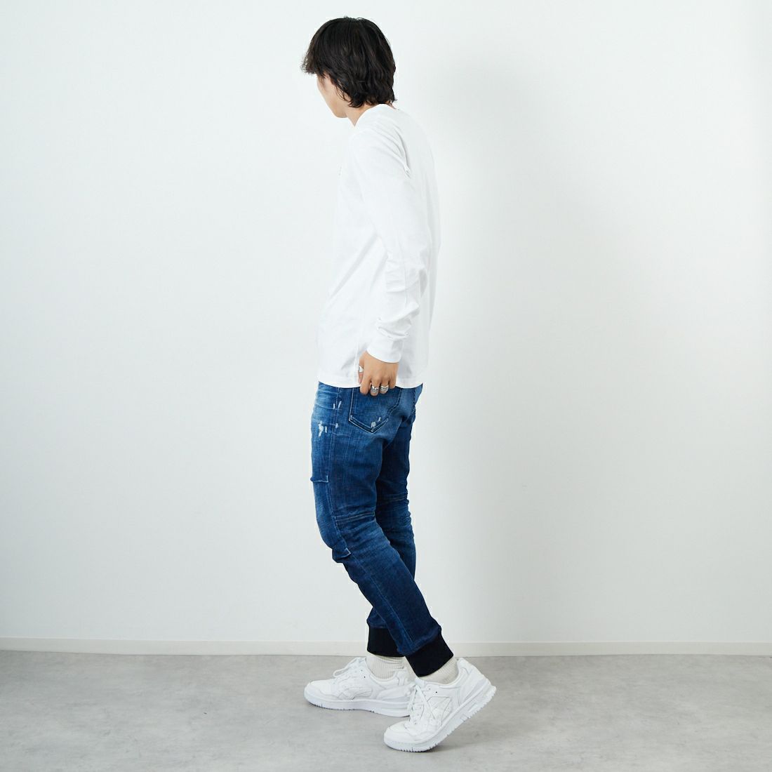 Dsquared2 [ディースクエアード] トラックデニムパンツ [74KB1081-30010] 470 NAVY &&モデル身長：179cm 着用サイズ：48&&