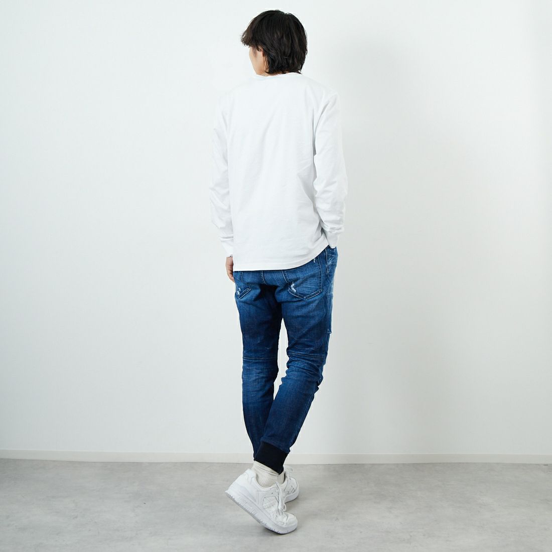 Dsquared2 [ディースクエアード] トラックデニムパンツ [74KB1081-30010] 470 NAVY &&モデル身長：179cm 着用サイズ：48&&