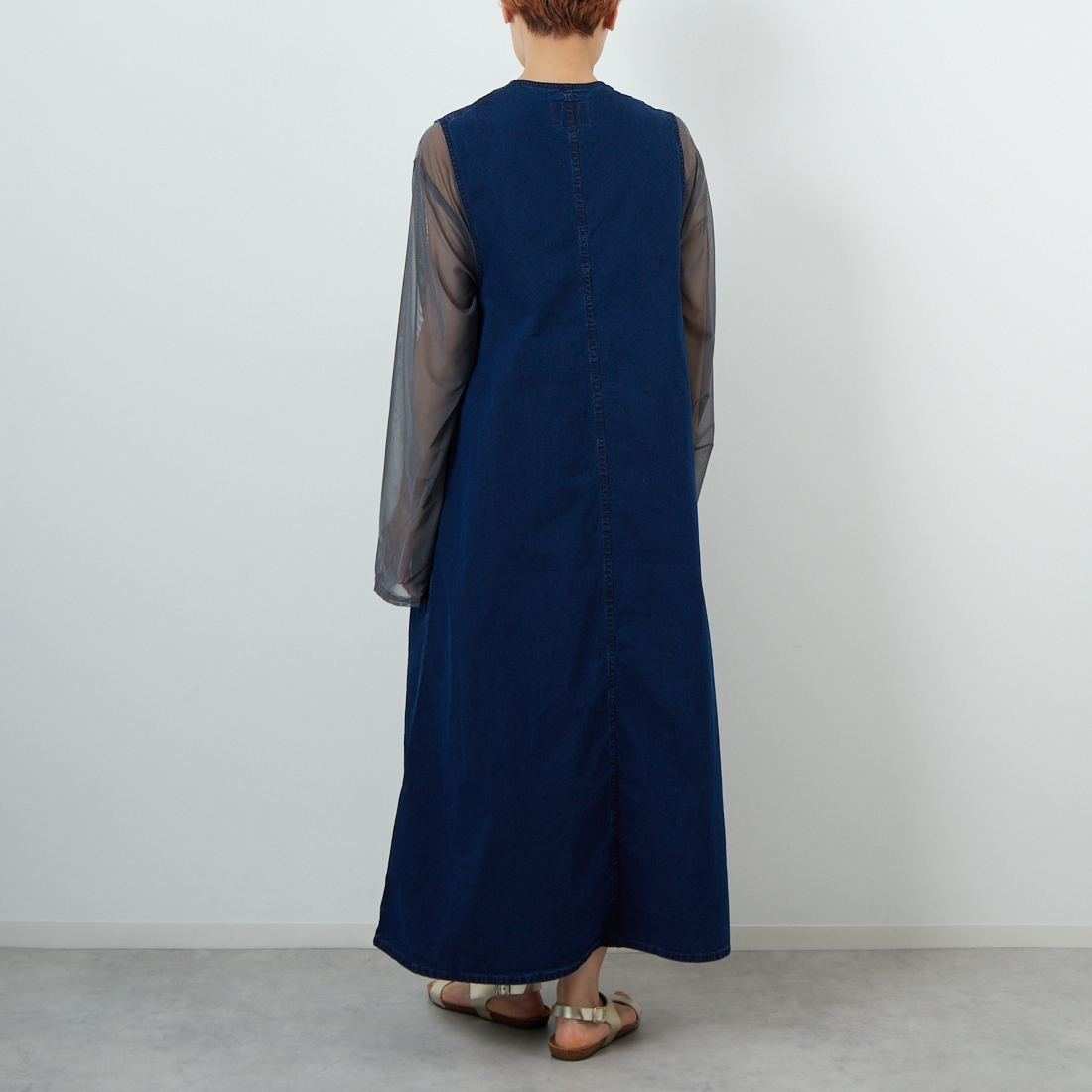 THE NORTH FACE PURPLE LABEL [ザ ノースフェイス パープルレーベル] コットンナイロンウェザー フィールドジャンパードレス [N25FF003] ID INDIGO &&モデル身長：160cm 着用サイズ：WS&&