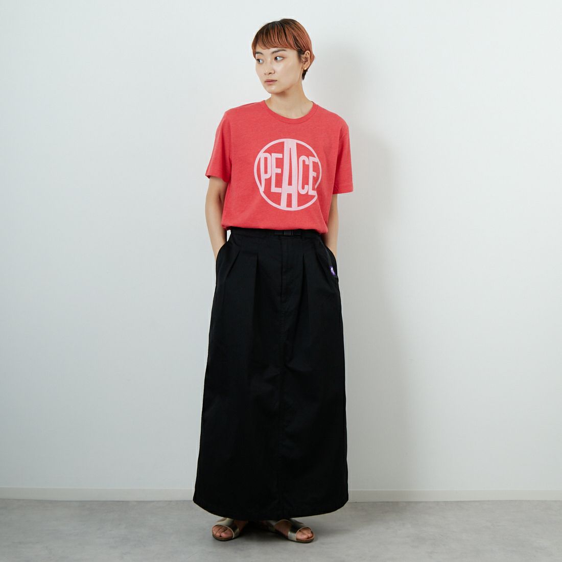 THE NORTH FACE PURPLE LABEL [ザ ノースフェイス パープルレーベル] チノタックフィールドスカート [N25FE066] K BLACK &&モデル身長：160cm 着用サイズ：WS&&