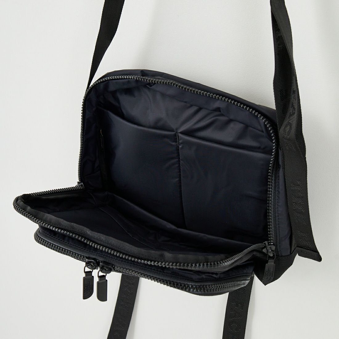 THE NORTH FACE PURPLE LABEL [ザ ノースフェイス パープルレーベル] コーデュラナイロンショルダーバッグ [N25FU080] K BLACK