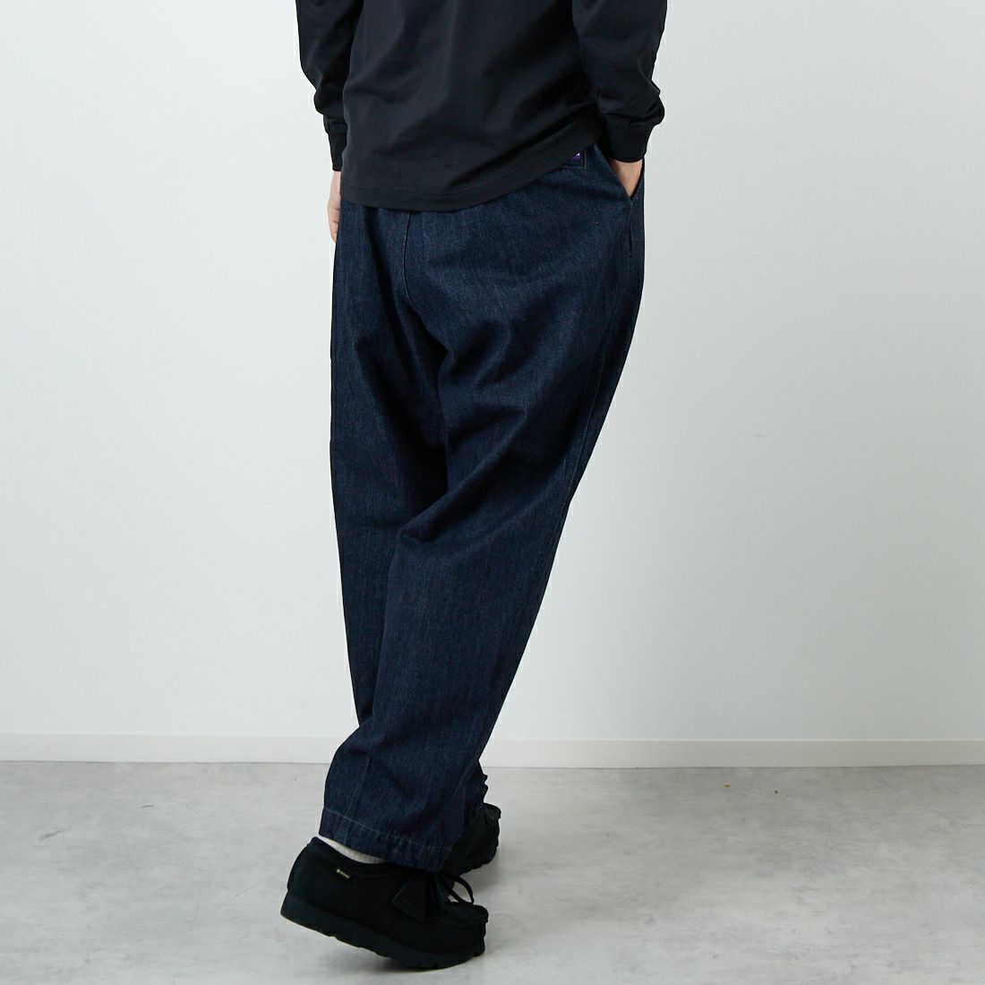 THE NORTH FACE PURPLE LABEL [ザ ノースフェイス パープルレーベル] デニムワイドテーパード フィールドパンツ [N25FC068] ID INDIGO &&モデル身長：179cm 着用サイズ：32&&