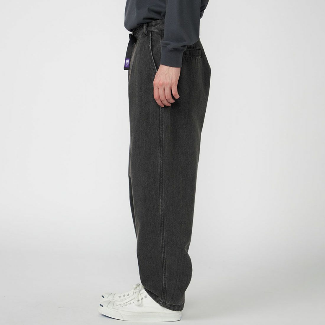 THE NORTH FACE PURPLE LABEL [ザ ノースフェイス パープルレーベル] デニムワイドテーパード フィールドパンツ [N25FC069] &&モデル身長：179cm 着用サイズ：32&&