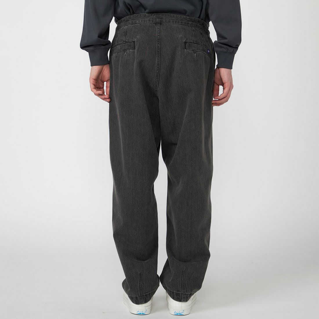 THE NORTH FACE PURPLE LABEL [ザ ノースフェイス パープルレーベル] デニムワイドテーパード フィールドパンツ [N25FC069] &&モデル身長：179cm 着用サイズ：32&&