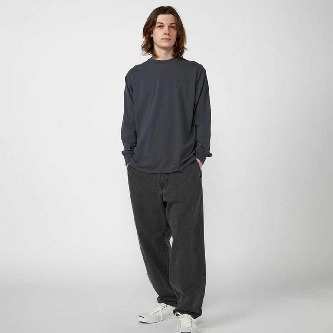 THE NORTH FACE PURPLE LABEL [ザ ノースフェイス パープルレーベル] デニムワイドテーパード フィールドパンツ [N25FC069] &&モデル身長：179cm 着用サイズ：32&&