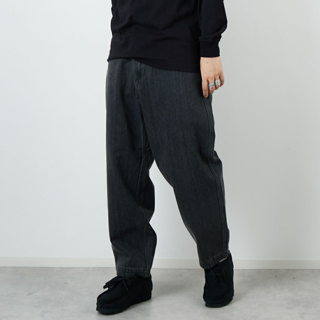 THE NORTH FACE PURPLE LABEL [ザ ノースフェイス パープルレーベル] デニムワイドテーパード フィールドパンツ [N25FC069] H GRAY &&モデル身長：179cm 着用サイズ：32&&