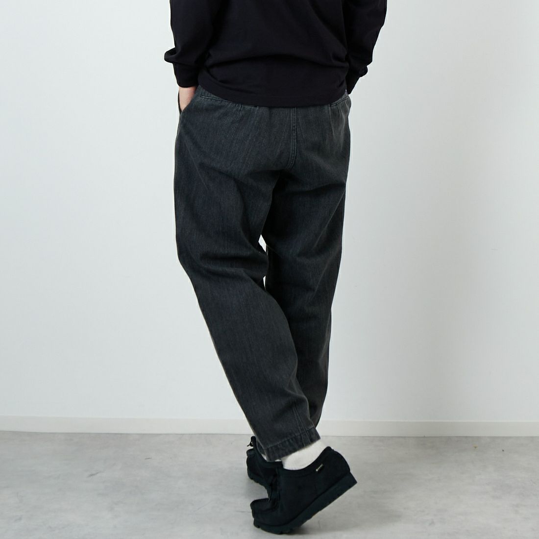 THE NORTH FACE PURPLE LABEL [ザ ノースフェイス パープルレーベル] デニムワイドテーパード フィールドパンツ [N25FC069] H GRAY &&モデル身長：179cm 着用サイズ：32&&