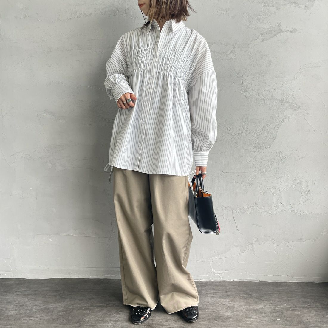 Jf Ready Made [ジェイエフレディメイド] シャーリングデザインシャツ [3104303] 047 ｵﾌ/ｸﾞﾚ &&モデル身長：158cm 着用サイズ：F&&