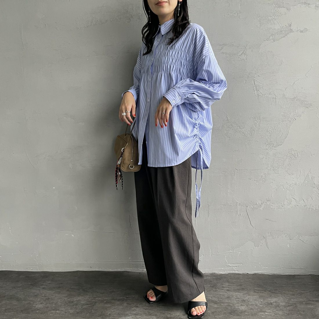 Jf Ready Made [ジェイエフレディメイド] シャーリングデザインシャツ [3104303] 510 ｻｯｸｽ &&モデル身長：160cm 着用サイズ：F&&