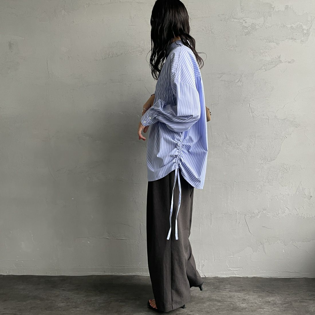 Jf Ready Made [ジェイエフレディメイド] シャーリングデザインシャツ [3104303] 510 ｻｯｸｽ &&モデル身長：160cm 着用サイズ：F&&