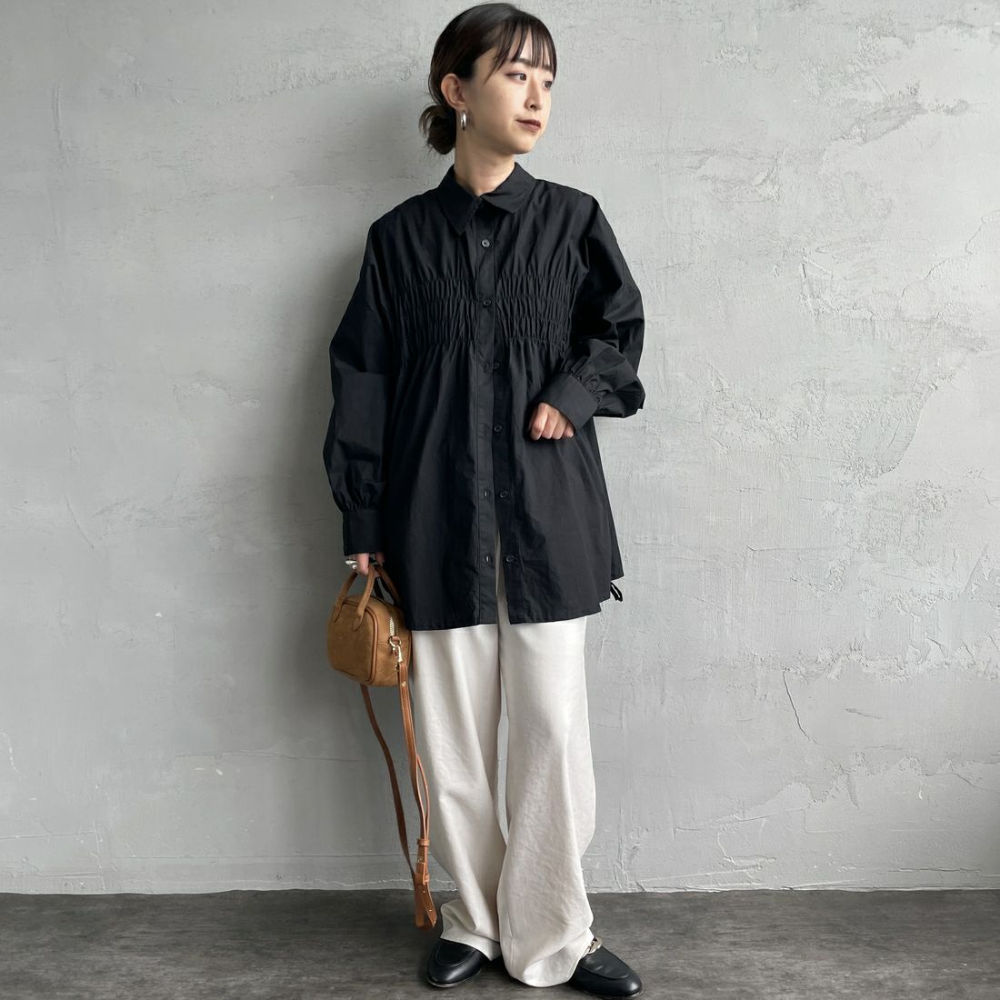 Jf Ready Made [ジェイエフレディメイド] シャーリングデザインシャツ [3104303] 801 ﾌﾞﾗｯｸ &&モデル身長：150cm 着用サイズ：F&&