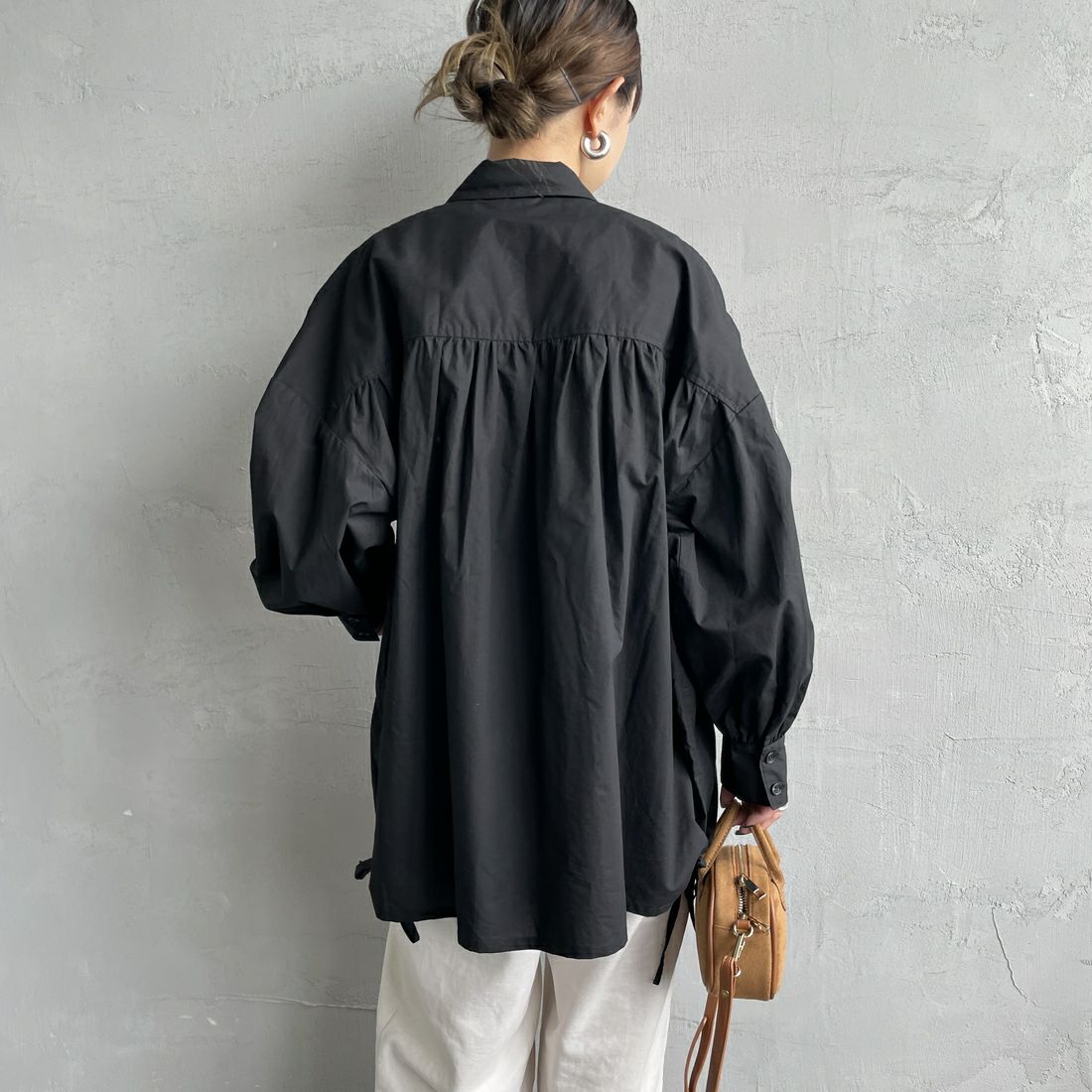 Jf Ready Made [ジェイエフレディメイド] シャーリングデザインシャツ [3104303] 801 ﾌﾞﾗｯｸ &&モデル身長：150cm 着用サイズ：F&&