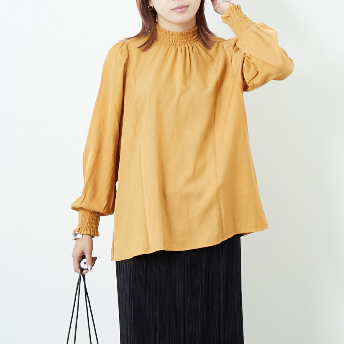 Jf Ready Made [ジェイエフレディメイド] シャーリングネック アソートブラウス [3104301] 227 ｷｬﾒﾙ &&モデル身長：167cm 着用サイズ：F&&