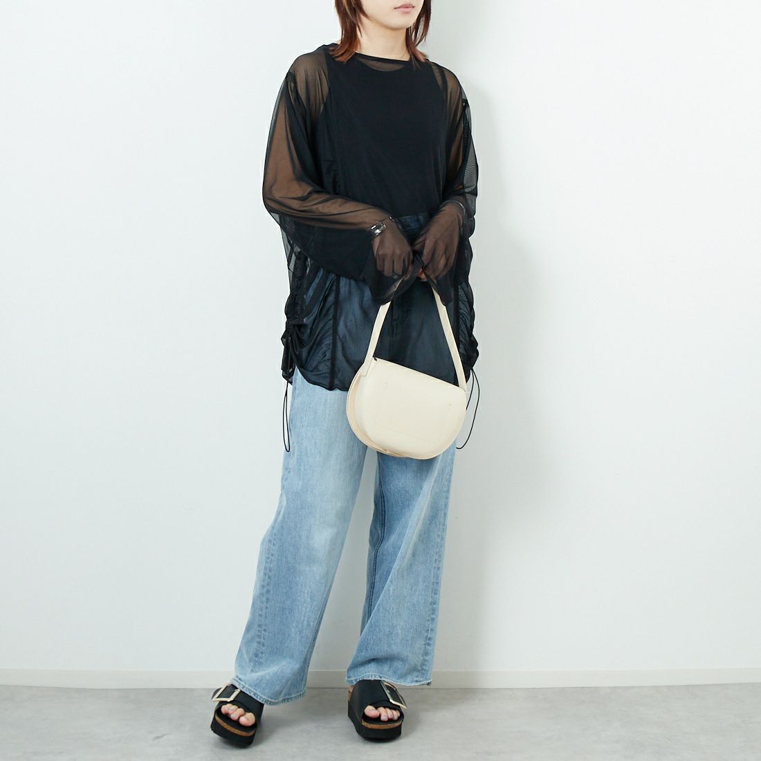 &g'aime [アンジェム] サイドギャザーシアーチュニック [98810-67100] ﾌﾞﾗｯｸ &&モデル身長：167cm 着用サイズ：F&&