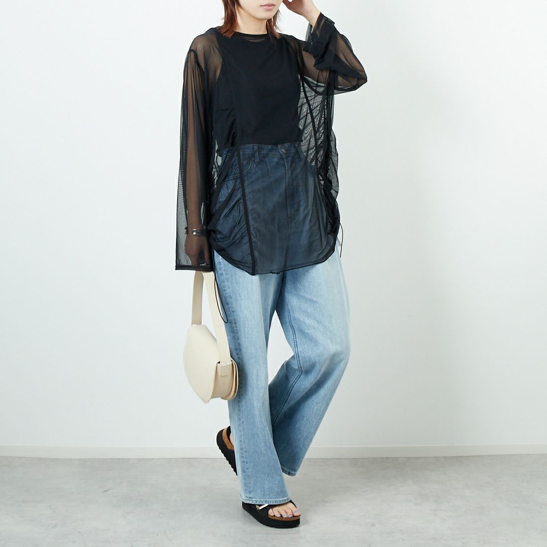 &g'aime [アンジェム] サイドギャザーシアーチュニック [98810-67100] ﾌﾞﾗｯｸ &&モデル身長：167cm 着用サイズ：F&&