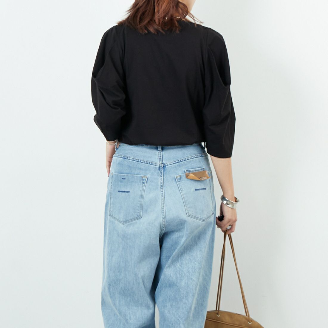 Jf Ready Made [ジェイエフレディメイド] 袖タックデザインプルオーバー [3104106] 801 ﾌﾞﾗｯｸ &&モデル身長：167cm 着用サイズ：F&&