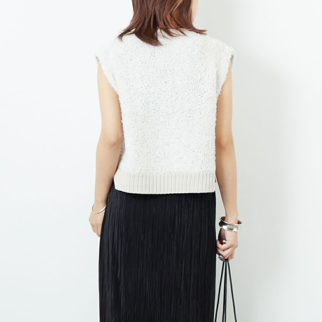 &g'aime [アンジェム] バタフライヤーンベスト [98610-67000] ｴｸﾘｭ &&モデル身長：167cm 着用サイズ：F&&