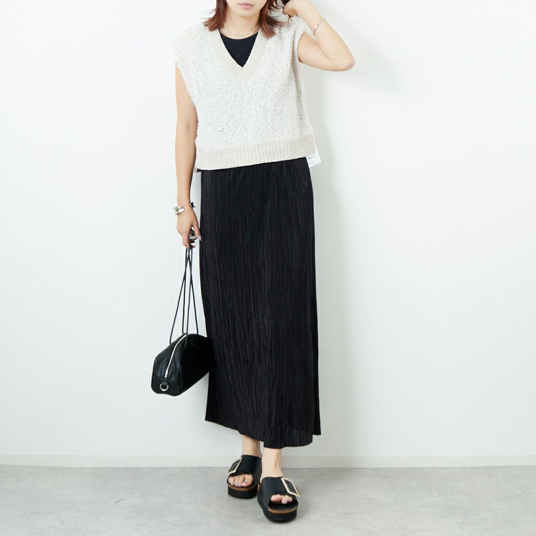 &g'aime [アンジェム] バタフライヤーンベスト [98610-67000] ｴｸﾘｭ &&モデル身長：167cm 着用サイズ：F&&