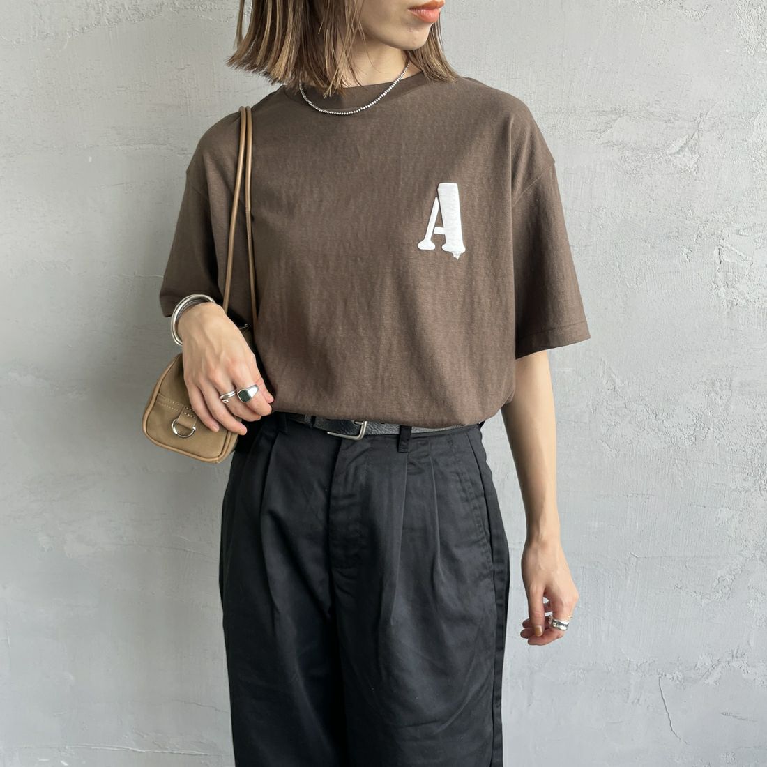 Americana [アメリカーナ] ラフィー丸胴 プリントTシャツ [BRF-750A-1] Dﾌﾞﾗｳﾝ &&モデル身長：158cm 着用サイズ：ONE SIZE&&