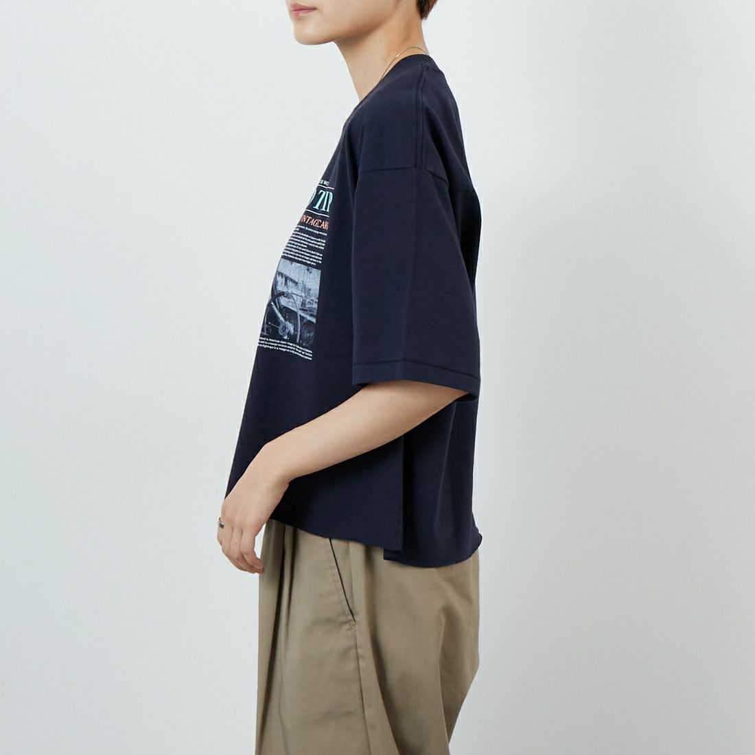 SCREEN STARS [スクリーンスターズ] フォトプリントTシャツ [2522-SSIN2] B NAVY &&モデル身長：160cm 着用サイズ：F&&