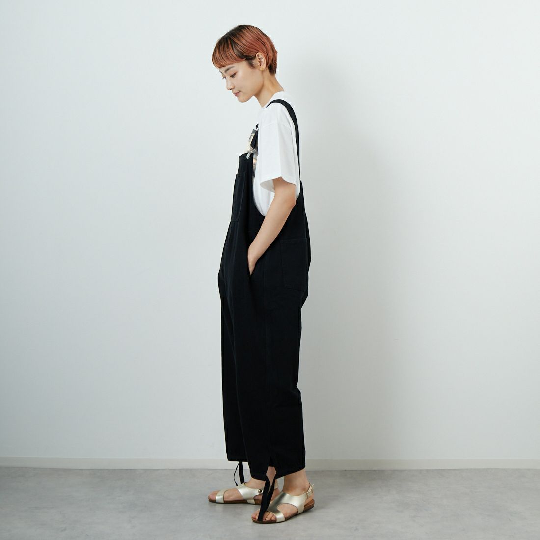 Johnbull [ジョンブル] ライトオックスルーズサロペット [JL253P02] 030 ﾌﾞﾗｯｸ &&モデル身長：160cm 着用サイズ：M&&