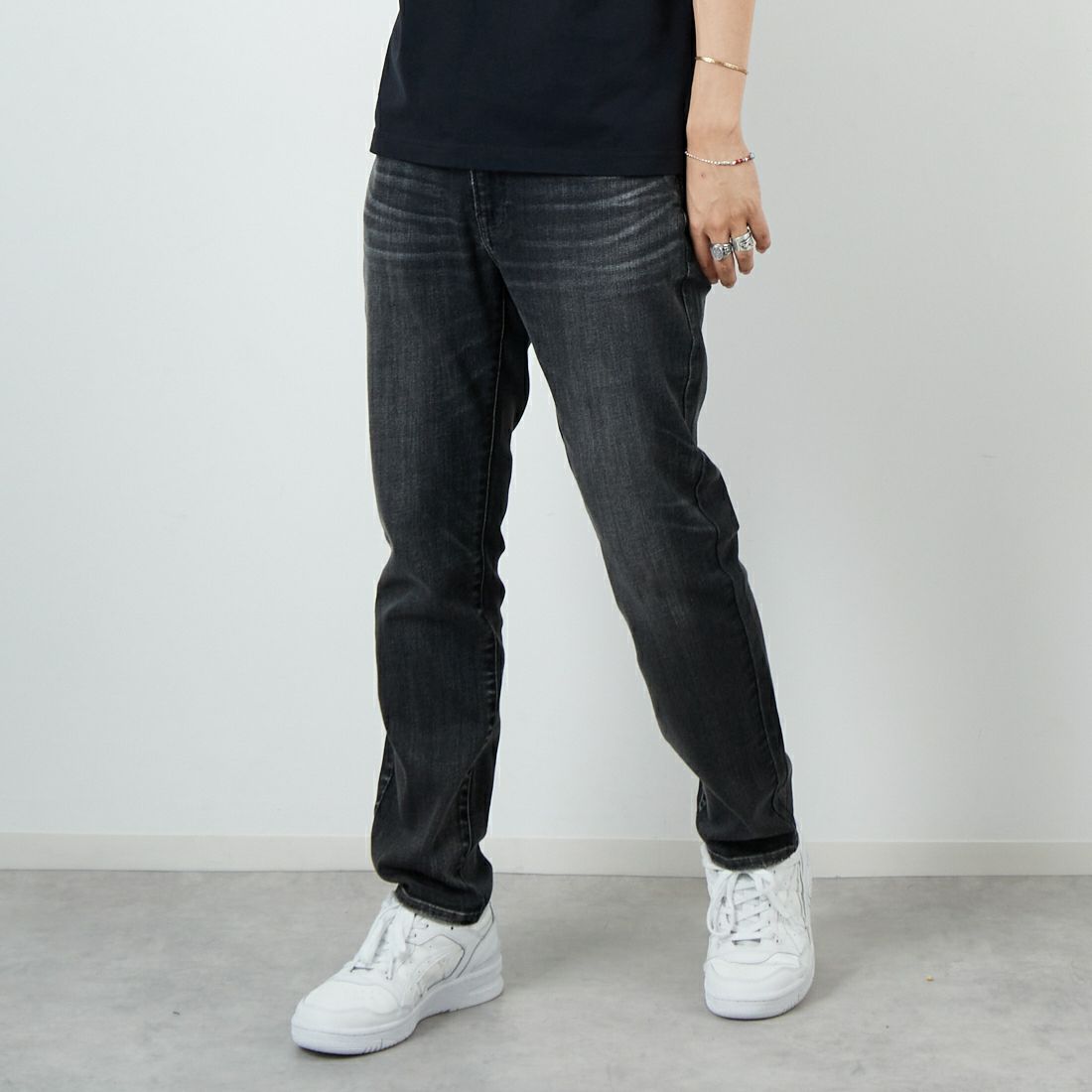 RED CARD TOKYO [レッドカード トーキョー] Rhythm+ イージースリムテーパードパンツ [47M93301BKU] BLACK USED &&モデル身長：179cm 着用サイズ：32&&