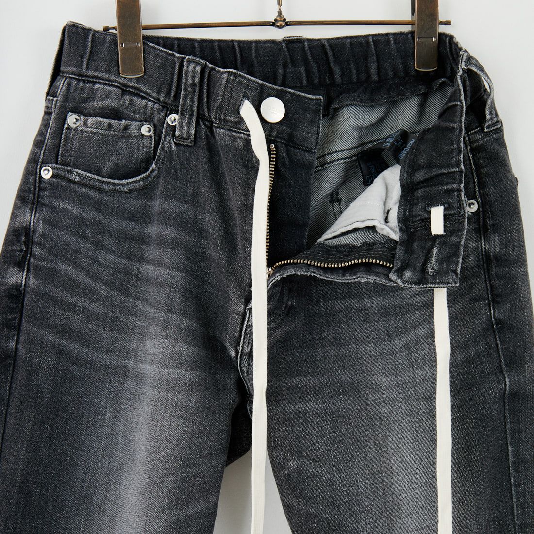 RED CARD TOKYO [レッドカード トーキョー] Rhythm+ イージースリムテーパードパンツ [47M93301BKU] BLACK USED