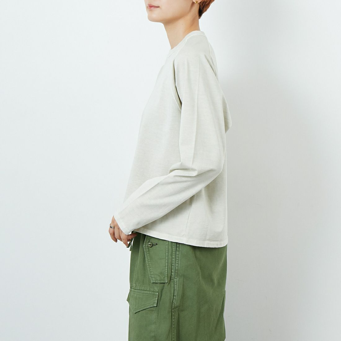 TICCA [ティッカ] エンブブロイダリーロングTシャツ [TBEA-283] BEIGE &&モデル身長：160cm 着用サイズ：F&&