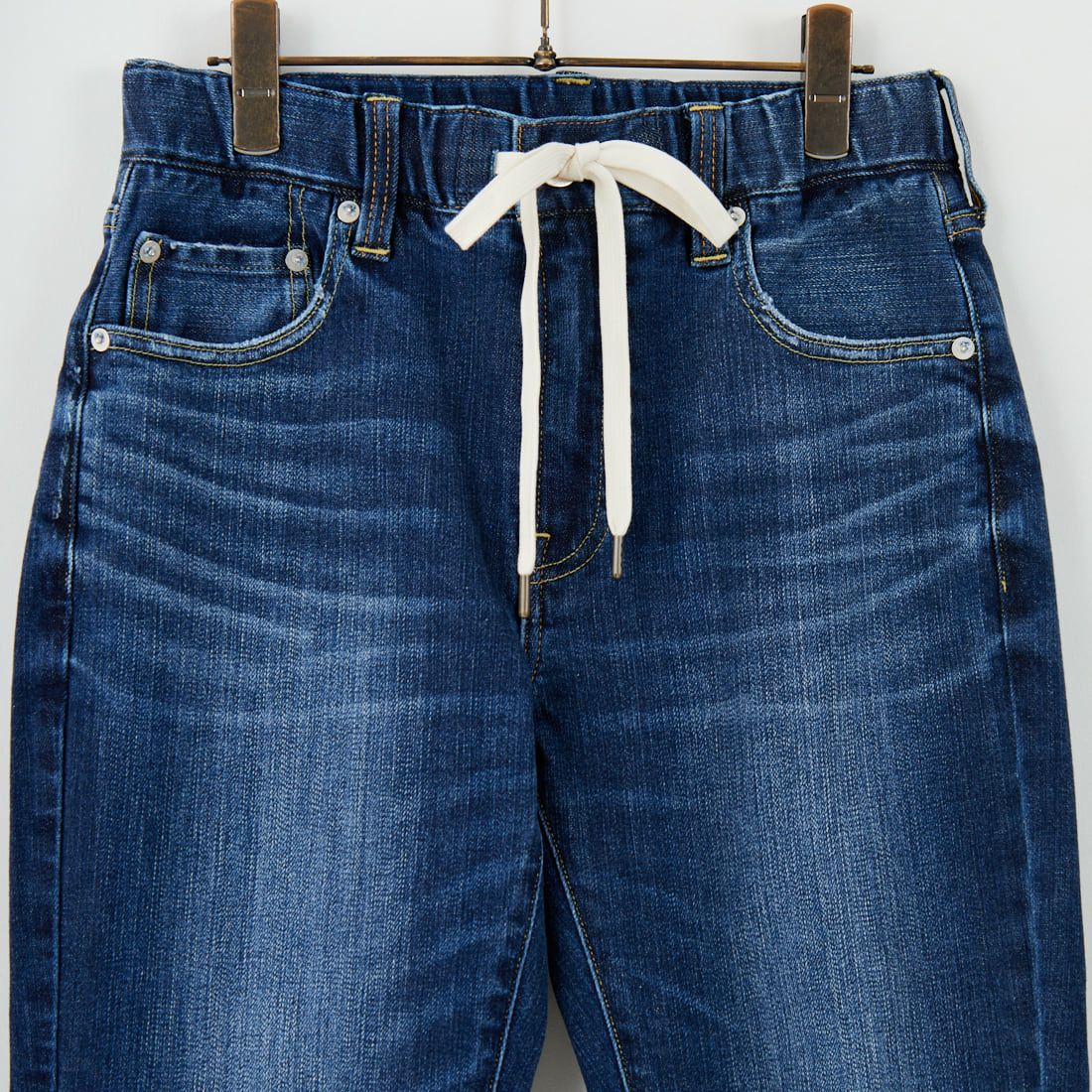 RED CARD TOKYO [レッドカード トーキョー] Rhythm+ イージースリムテーパードパンツ [26M93301KVD] K-VINT DK