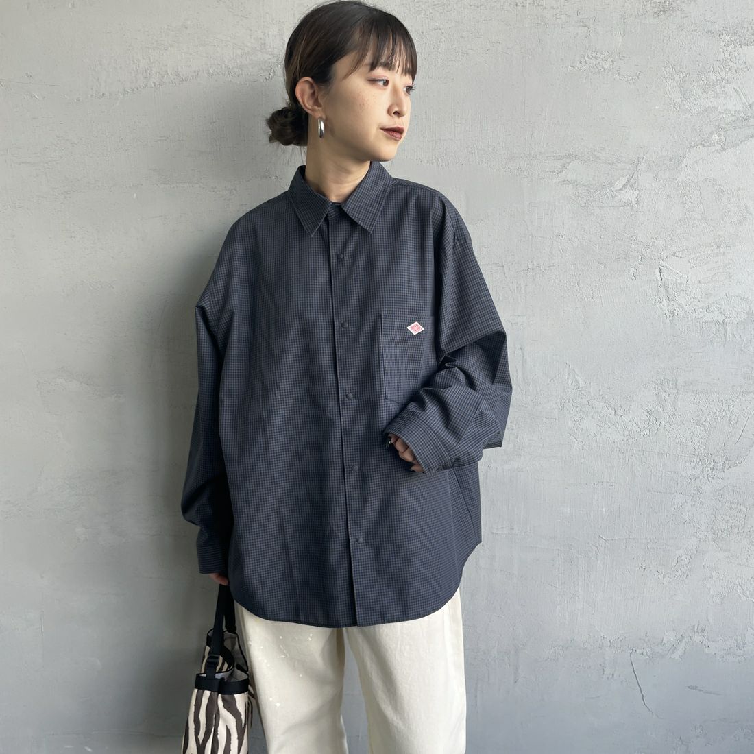 DANTON [ダントン] ドットボタン レギュラーカラー チェックロングスリーブシャツ [DT-B0391PPU] NAVY CHECK &&モデル身長：150cm 着用サイズ：38&&