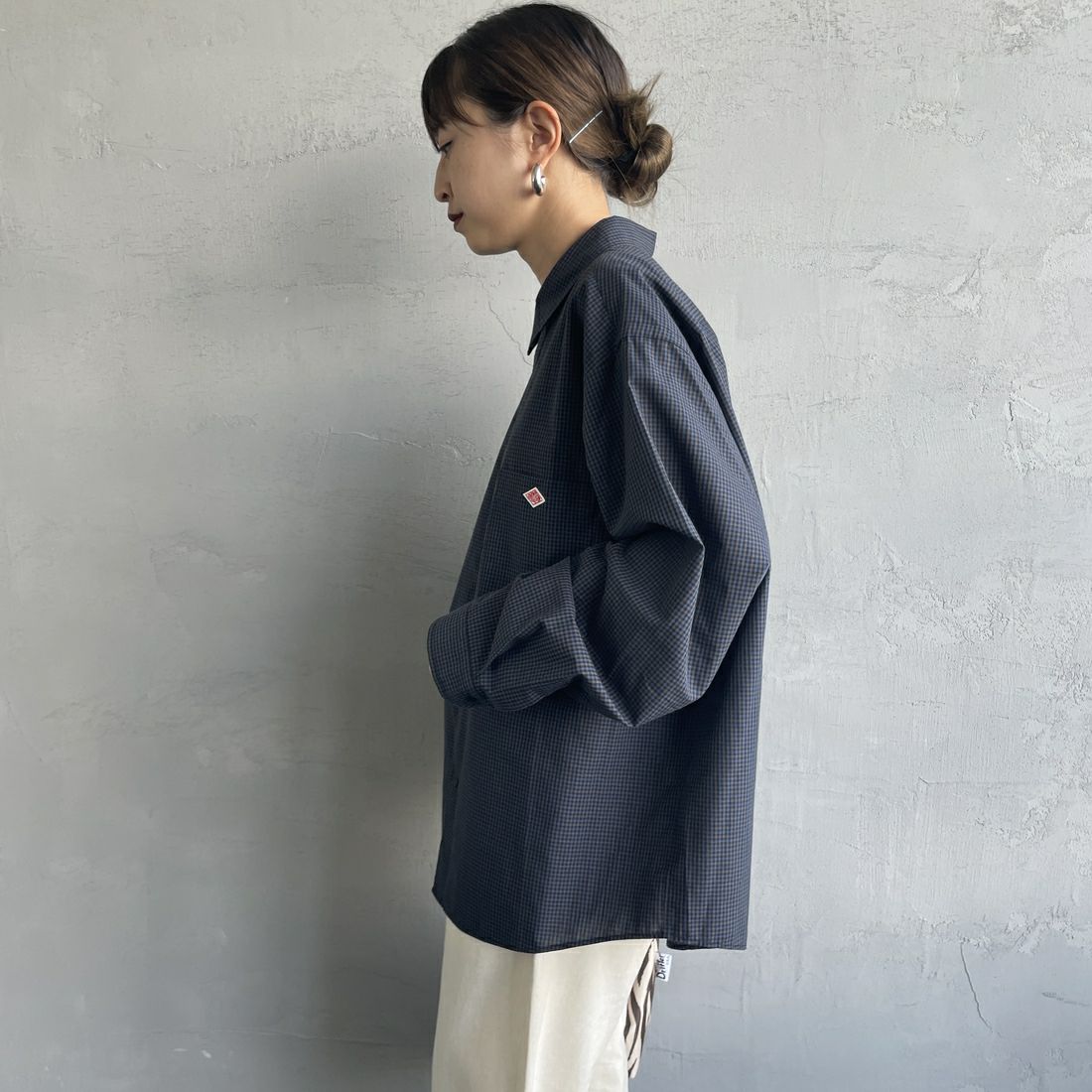 DANTON [ダントン] ドットボタン レギュラーカラー チェックロングスリーブシャツ [DT-B0391PPU] NAVY CHECK &&モデル身長：150cm 着用サイズ：38&&