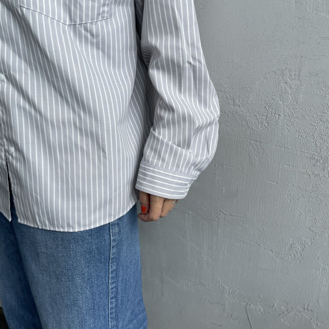 DANTON [ダントン] ドットボタン レギュラーカラー ストライプロングスリーブシャツ [DT-B0391POD] GRY/WHT ST &&モデル身長：160cm 着用サイズ：36&&