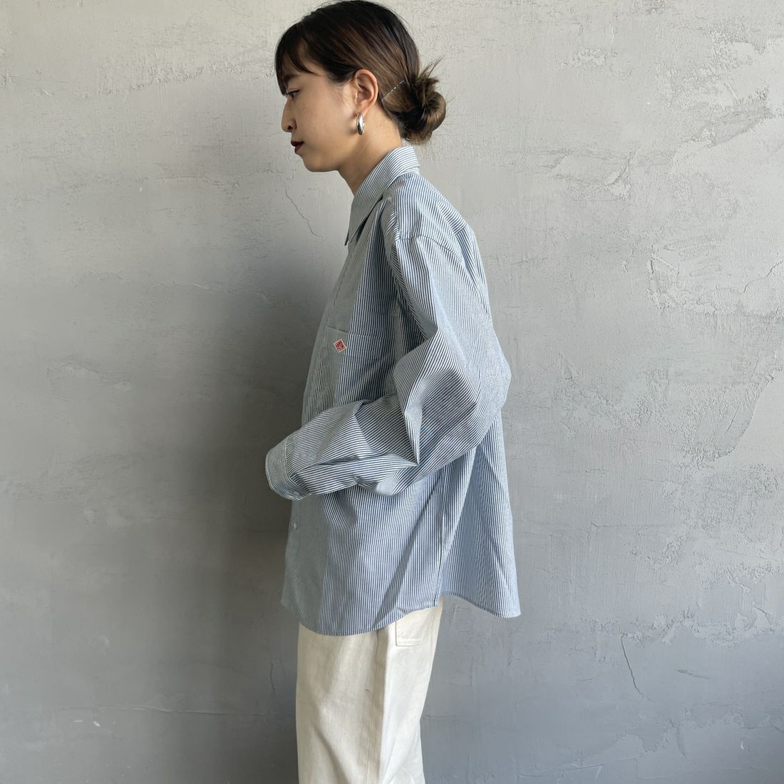 DANTON [ダントン] ドットボタン レギュラーカラー ストライプロングスリーブシャツ [DT-B0391POD] WHT/GRN ST &&モデル身長：150cm 着用サイズ：36&&