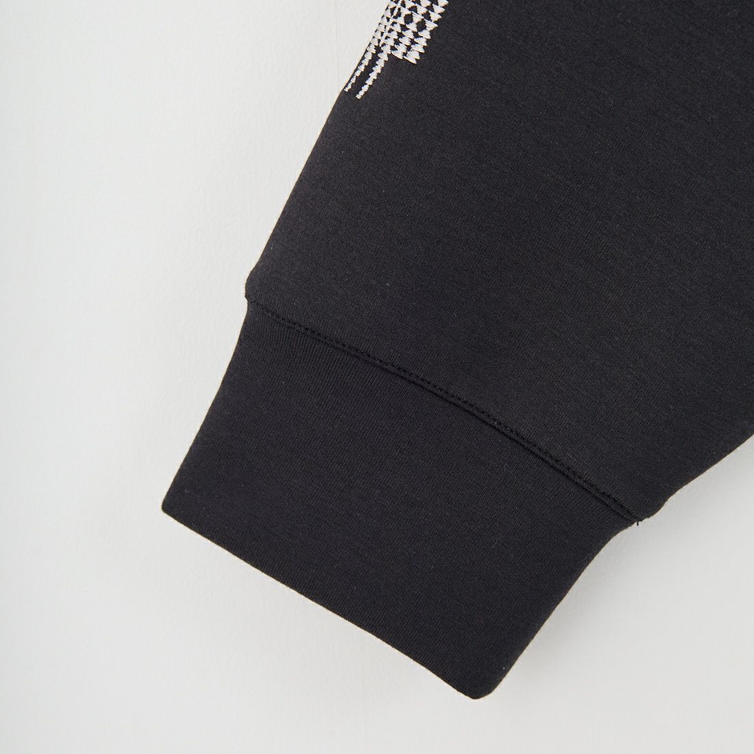 PENDLETON [ペンドルトン] 別注 ネイティブ柄 ダンボールニット クルーネックスウェット [5475-1223-JF] BLACK