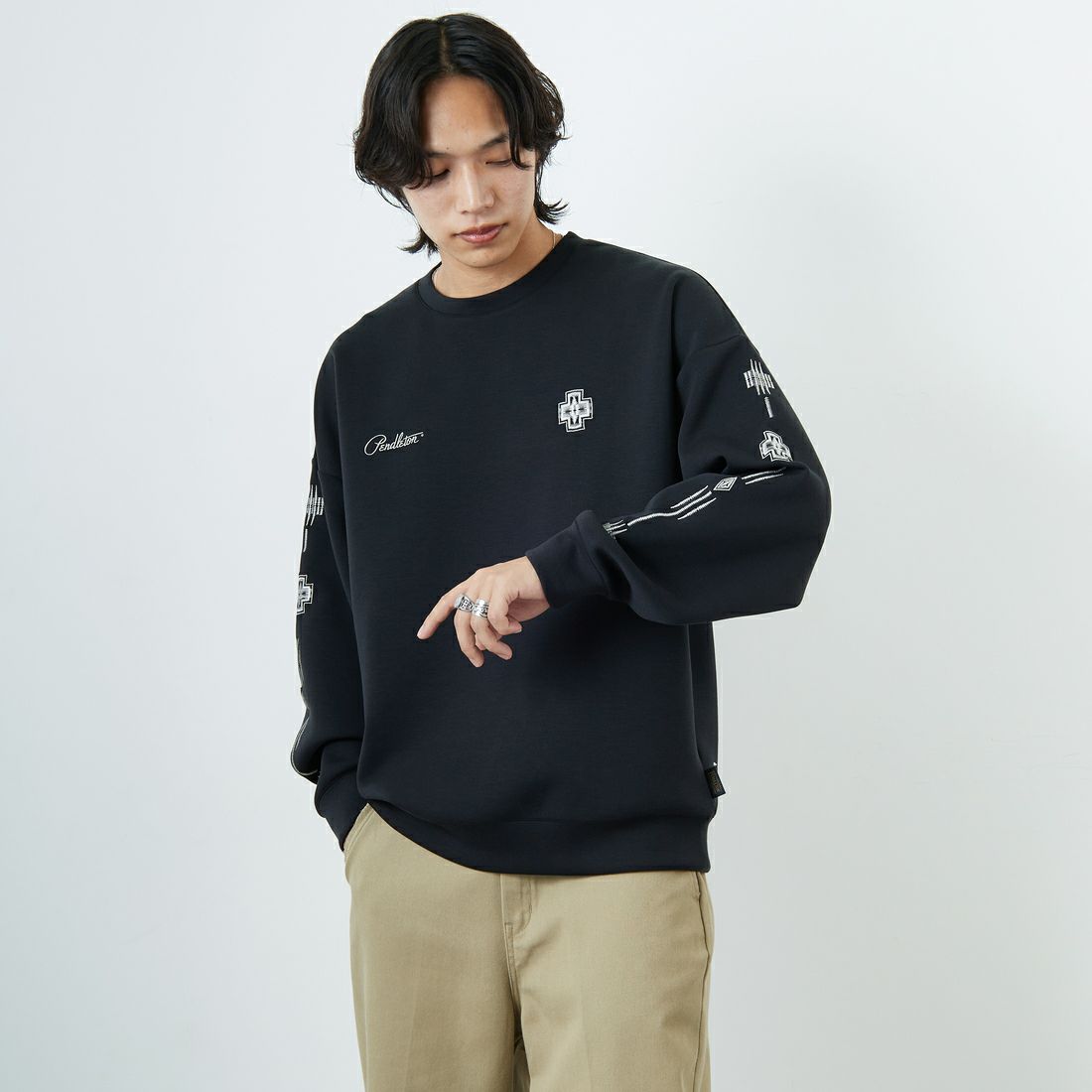 BLACK&&モデル身長：179cm 着用サイズ：L&&