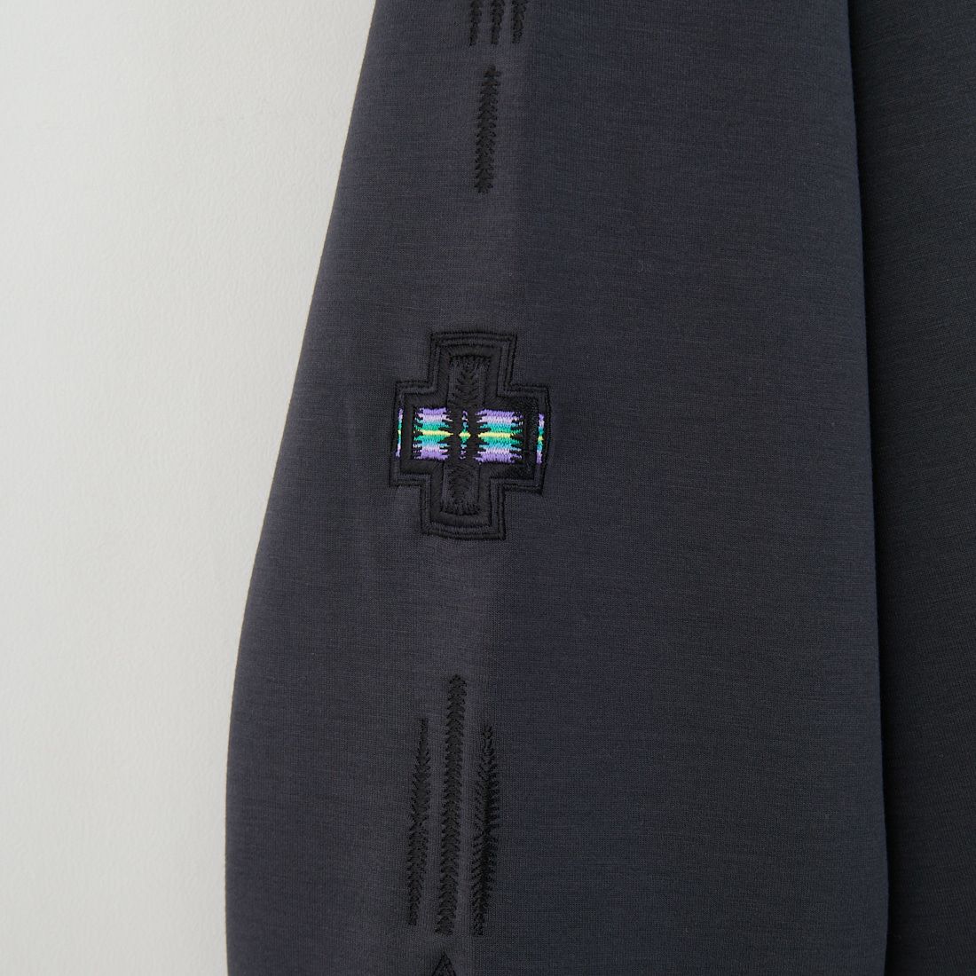 PENDLETON [ペンドルトン] 別注 ネイティブ柄 ダンボールニット クルーネックスウェット [5475-1223-JF] CHARCOAL