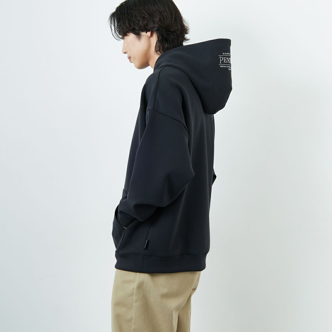 PENDLETON [ペンドルトン] 別注 ネイティブ柄 ダンボールニット スウェットパーカー [5475-1224-JF] BLACK &&モデル身長：179cm 着用サイズ：XL&&