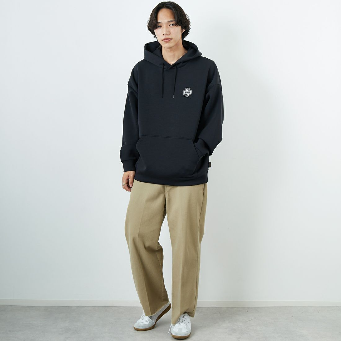 PENDLETON [ペンドルトン] 別注 ネイティブ柄 ダンボールニット スウェットパーカー [5475-1224-JF] BLACK &&モデル身長：179cm 着用サイズ：XL&&