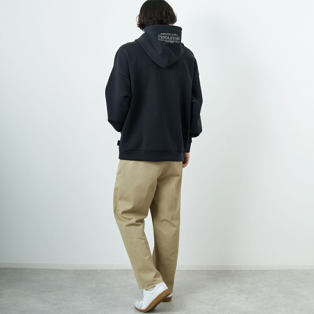 PENDLETON [ペンドルトン] 別注 ネイティブ柄 ダンボールニット スウェットパーカー [5475-1224-JF] BLACK &&モデル身長：179cm 着用サイズ：XL&&