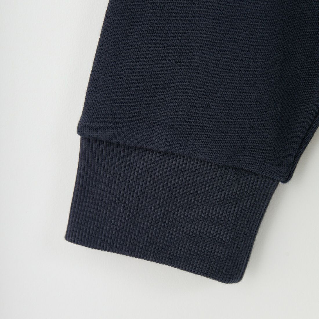 MANHATTAN PORTAGE [マンハッタンポーテージ] 別注 バックフラワープリント クルーネックスウェット [25FWMP-IN74-JF] NAVY