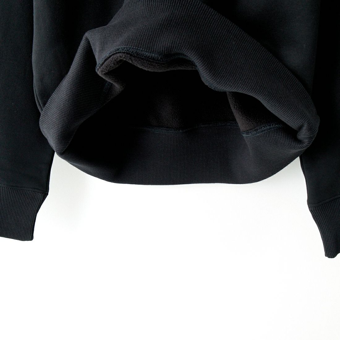 FRED PERRY [フレッドペリー] ローレルリースロゴ刺繍 クルーネックスウェット [M4727] 102 BLACK