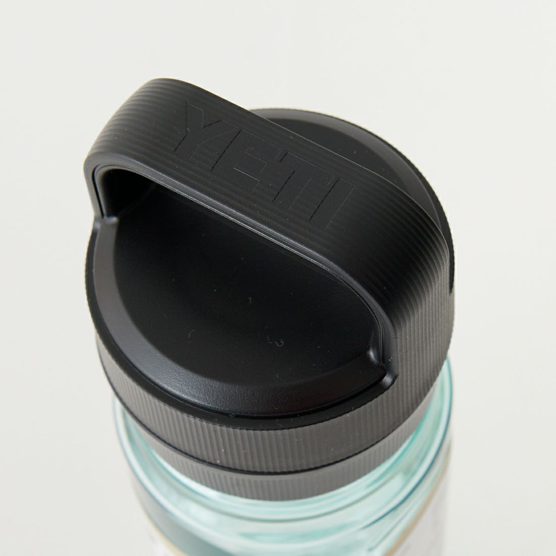 YETI [イエティ] 25oz ウォーターボトル [25OZ-WATER-BOTTLE] ｼｰﾌｫｰﾑ