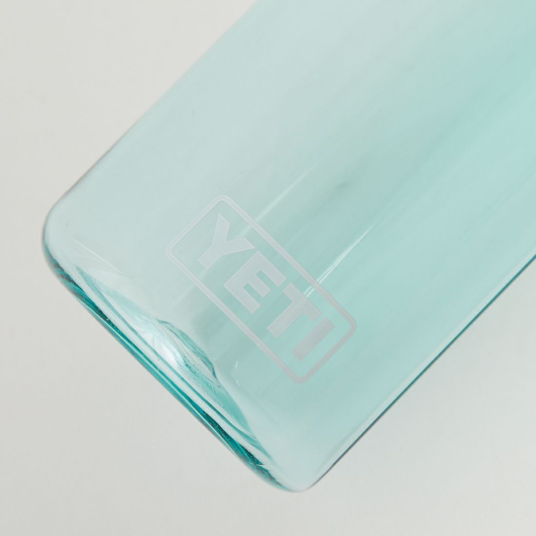 YETI [イエティ] 20oz ウォーターボトル [20OZ-WATER-BOTTLE] ｼｰﾌｫｰﾑ