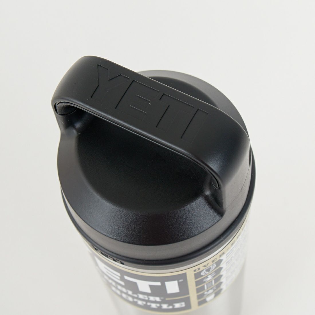 YETI [イエティ] 18oz ウォーターボトル [18OZ-WATER-BOTTOLE] ｽﾃﾝﾚｽ