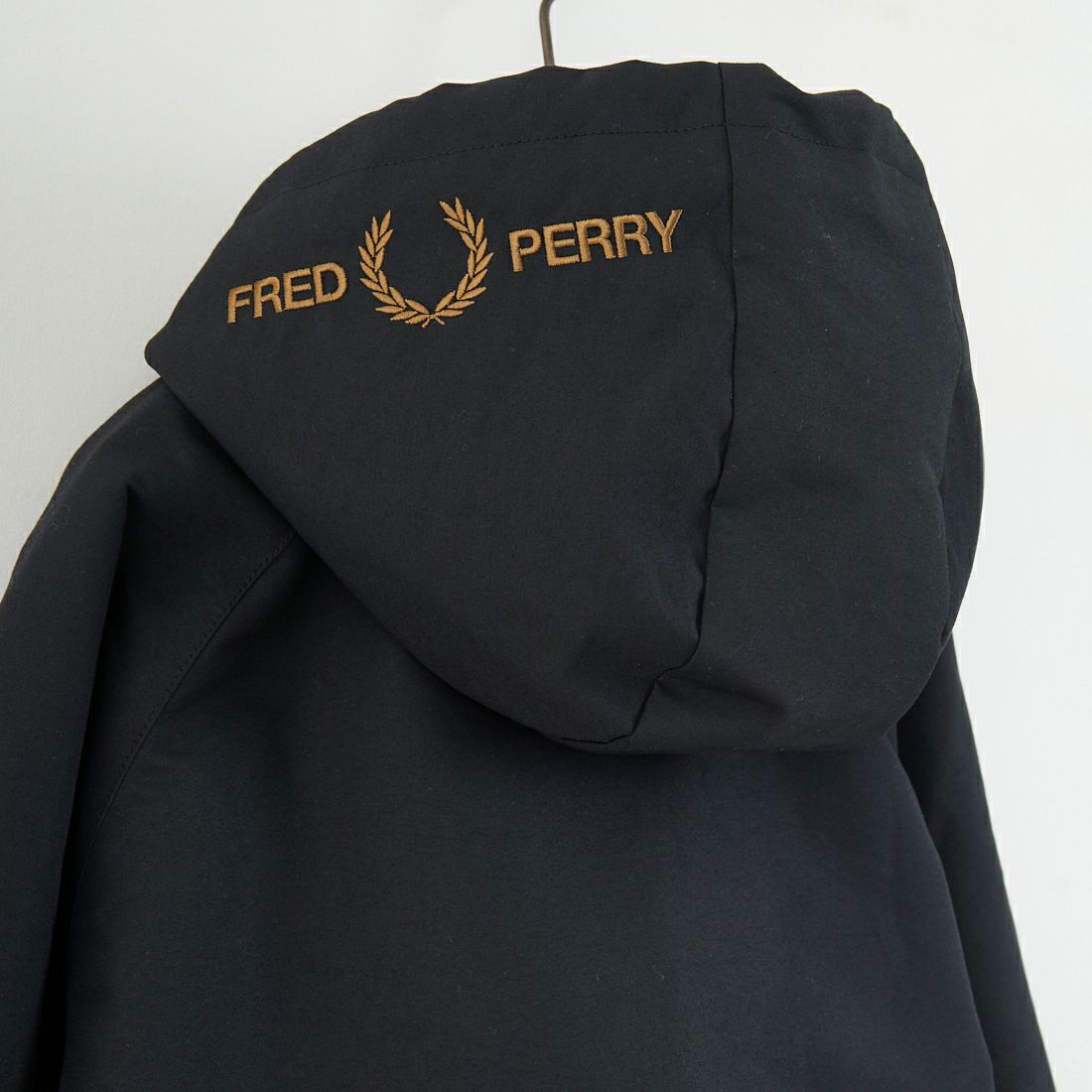 FRED PERRY [フレッドペリー] 別注 パデッドフーデッドシェルジャケット [FPM-25A-24JF] BLK/SHADED