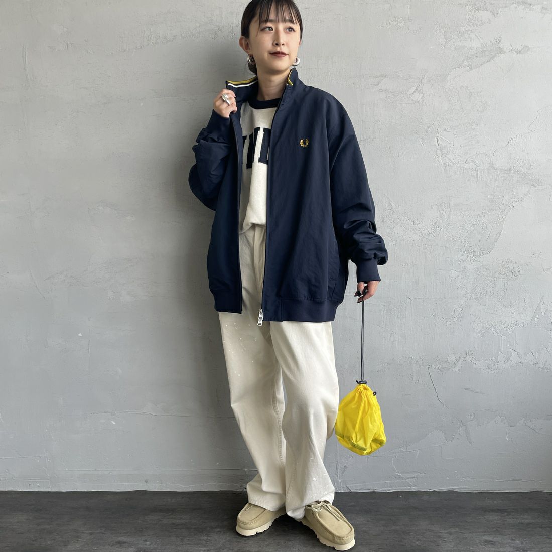 FRED PERRY [フレッドペリー] 別注 ナイロンブレンサムジャケット [FPM-25A-007JF] NVY/ECR/HO &&モデル身長：150cm 着用サイズ：10&&